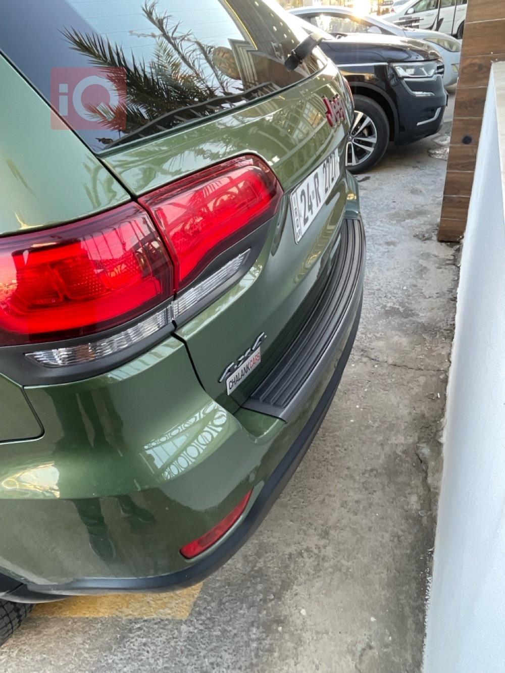 جیپ گراند شیرۆکی